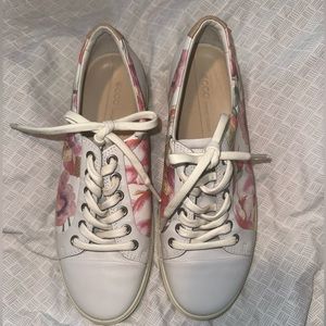 ECCO floral shoes - size 8.5